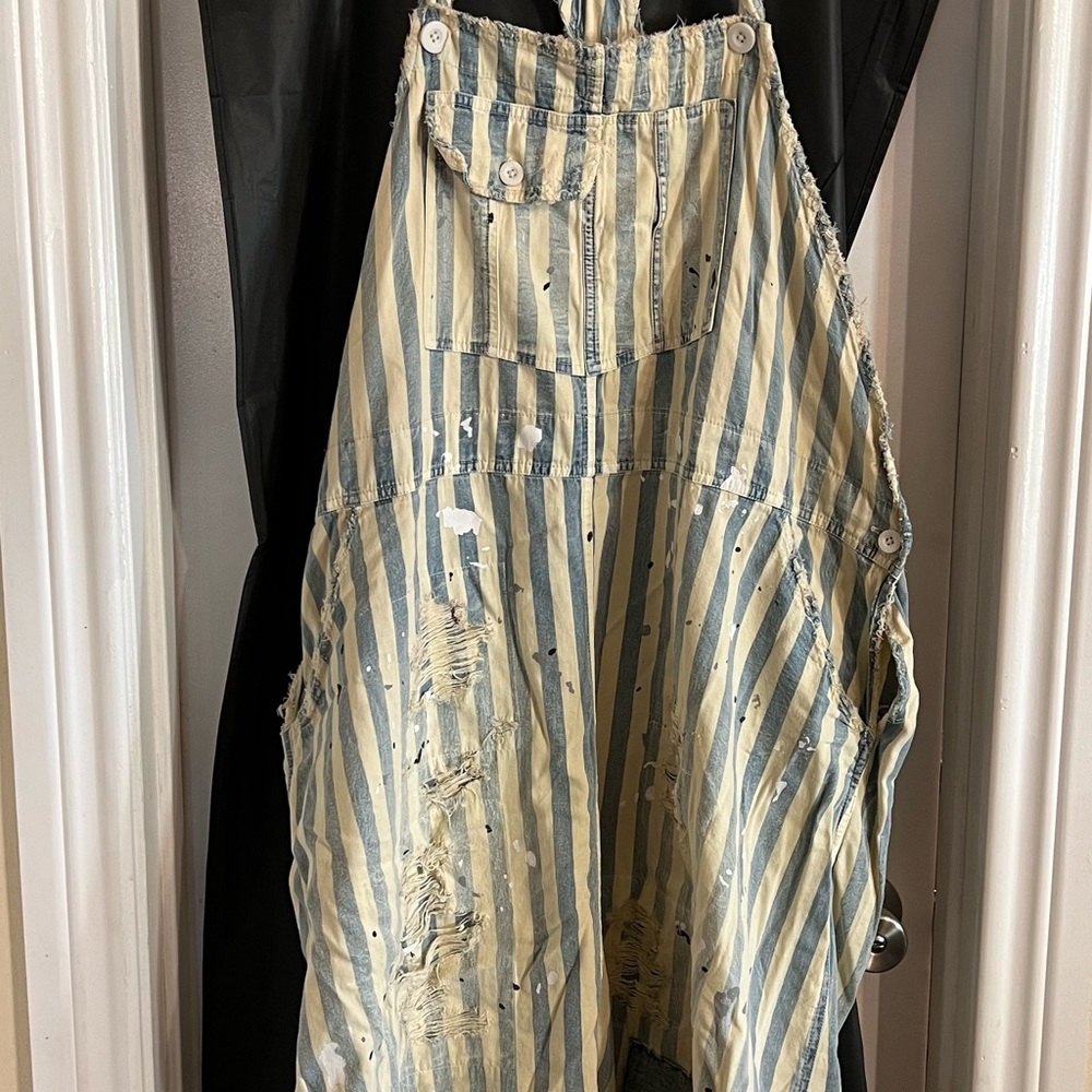 Short overalls